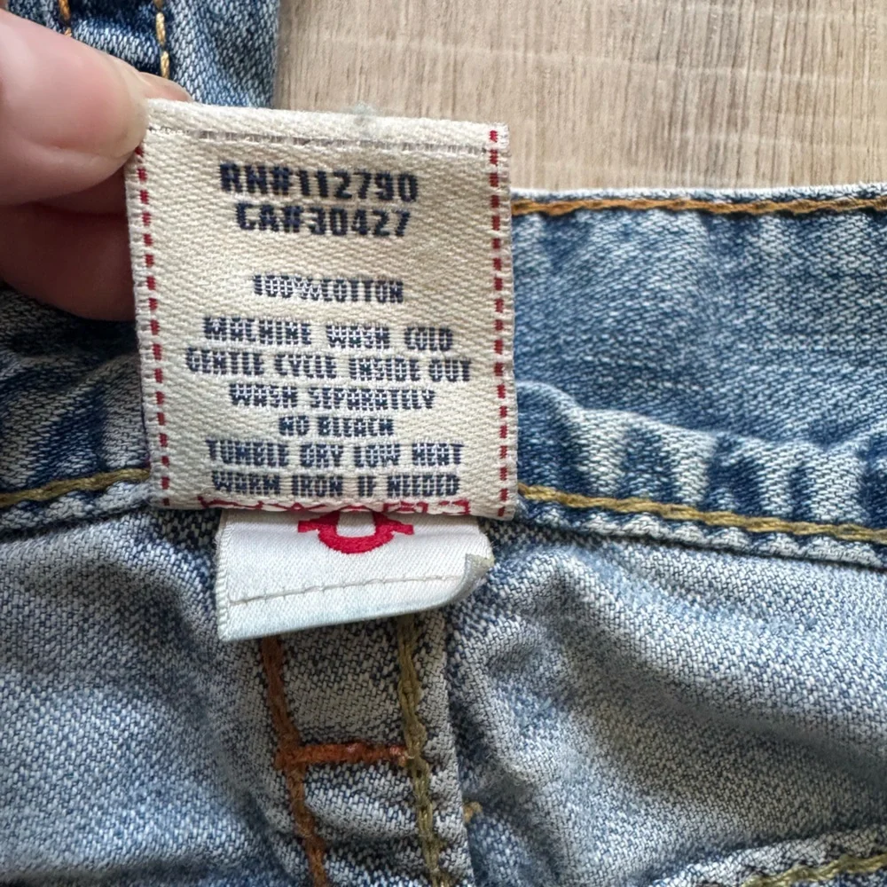 Vintage True Religion Rainbow Joey Distressed Horseshoe Pocket Jeans low rise